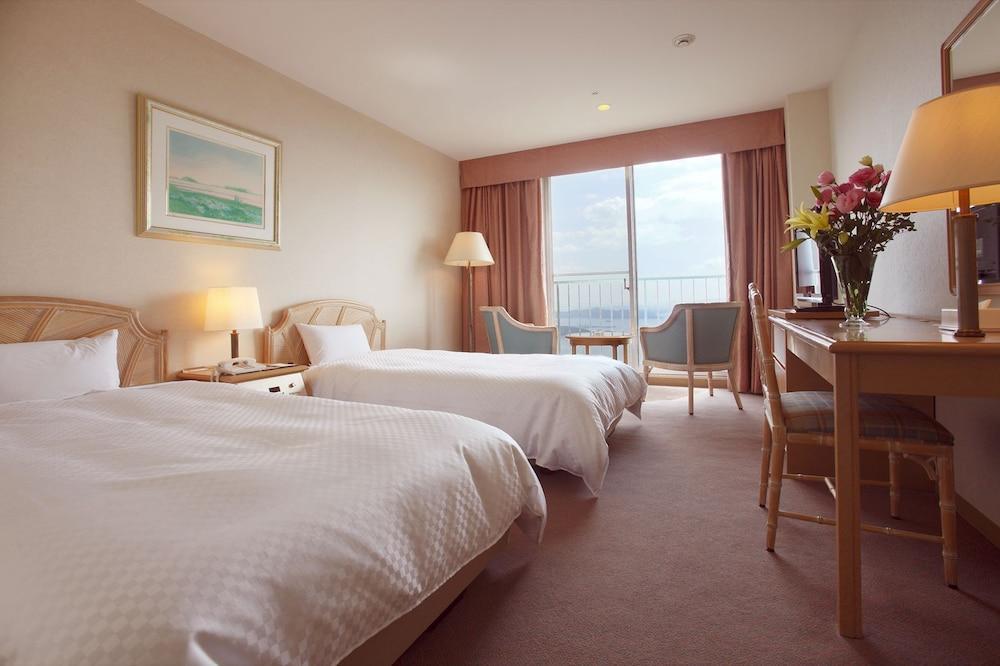 Yumihari-No-Oka Hotel Сасебо Экстерьер фото