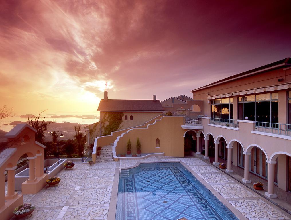 Yumihari-No-Oka Hotel Сасебо Экстерьер фото