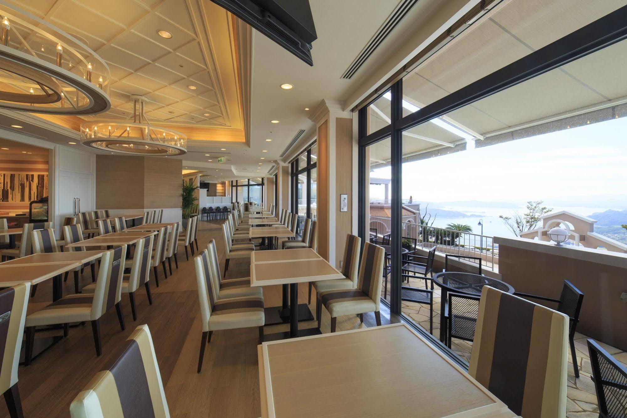 Yumihari-No-Oka Hotel Сасебо Экстерьер фото