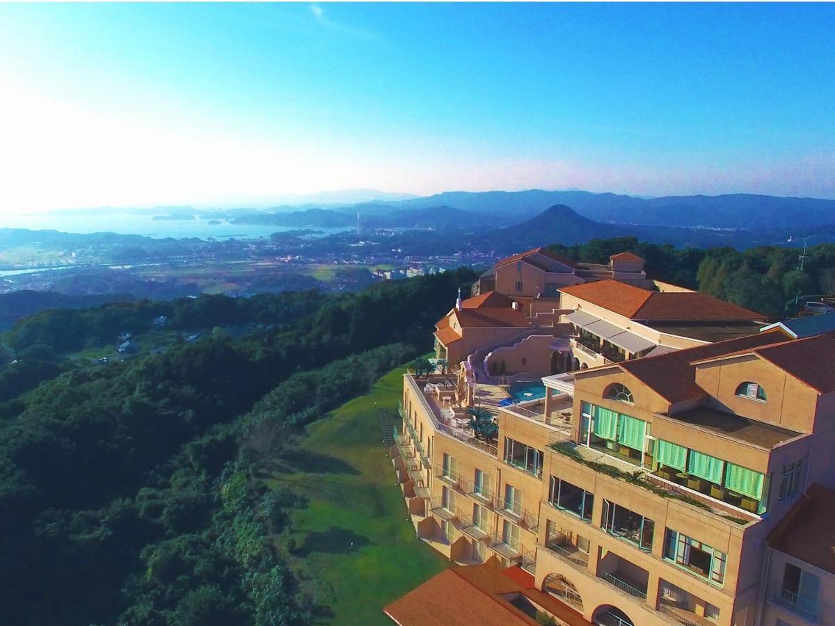 Yumihari-No-Oka Hotel Сасебо Экстерьер фото